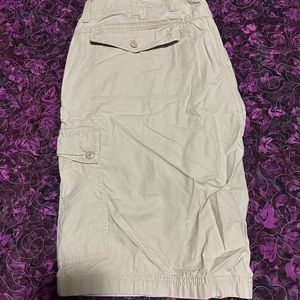 Men’s khaki nautica shorts